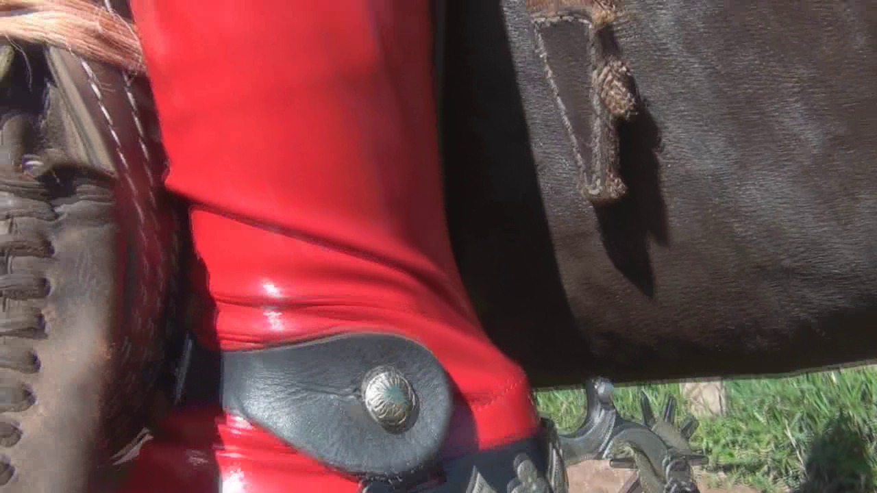 CL8565_BlackDancer.wmv_random_01.jpg