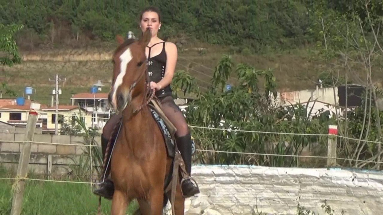 CL8565_JF_NylonMistress Daniela.wmv_random_01.jpg