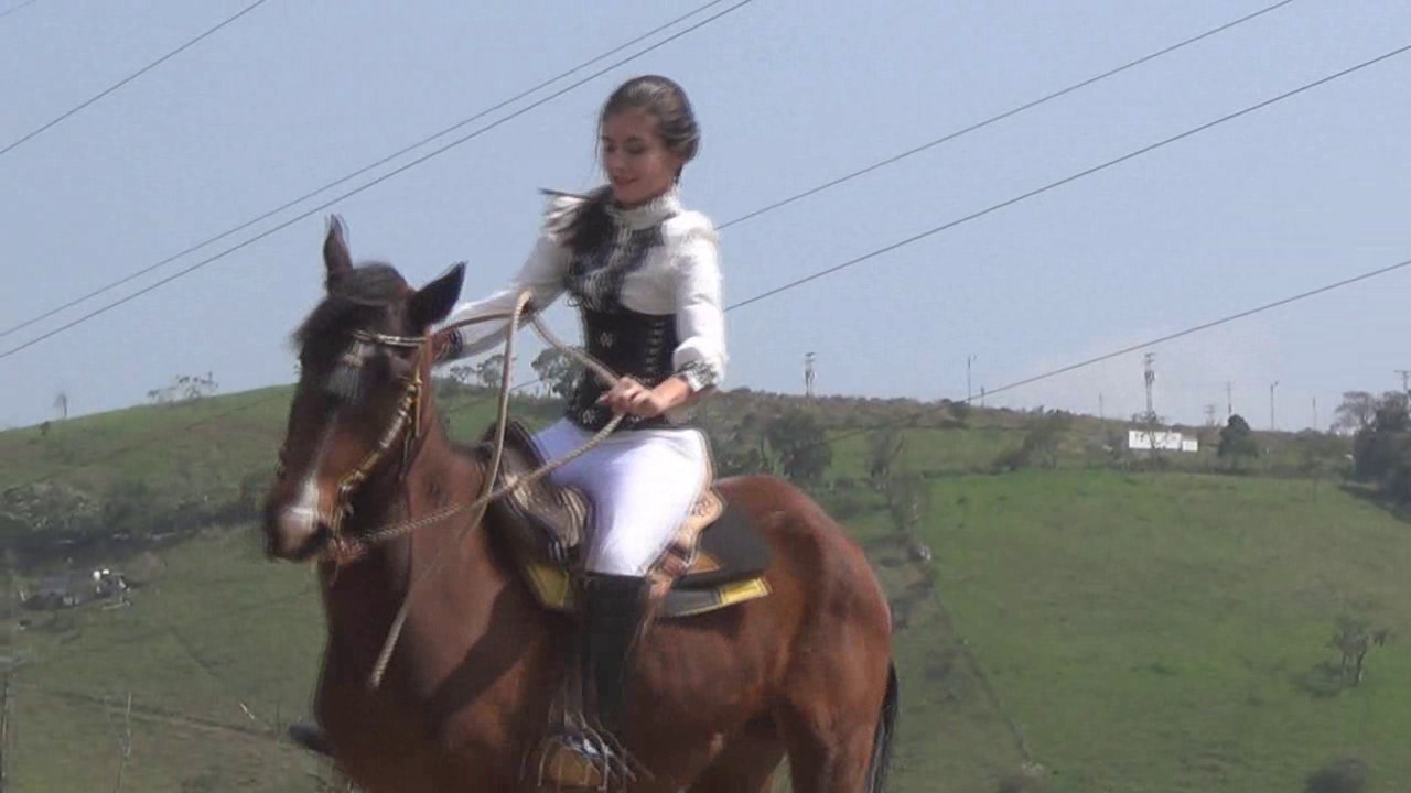 CL8565_JF_RebelCastawayAdrianna.wmv_random_01.jpg
