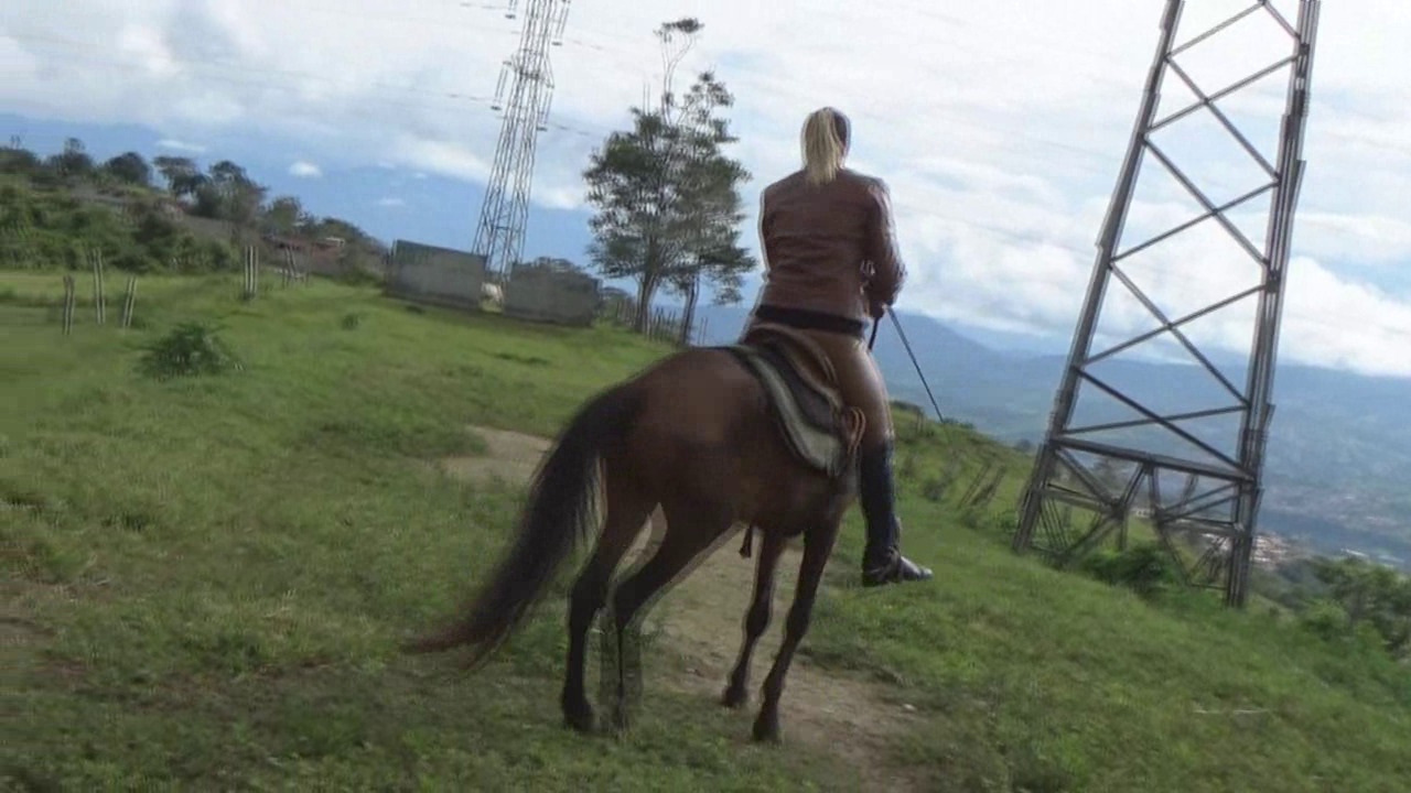 CL8565_tf_te_brownleatherandredspursbythRCQ.wmv_random_01.jpg