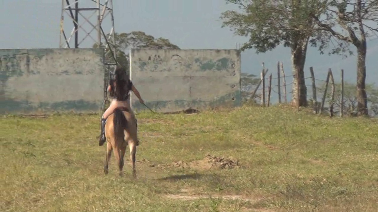 CL8565_Yf_Ye_BeautifulRaquelriding.wmv_random_01.jpg