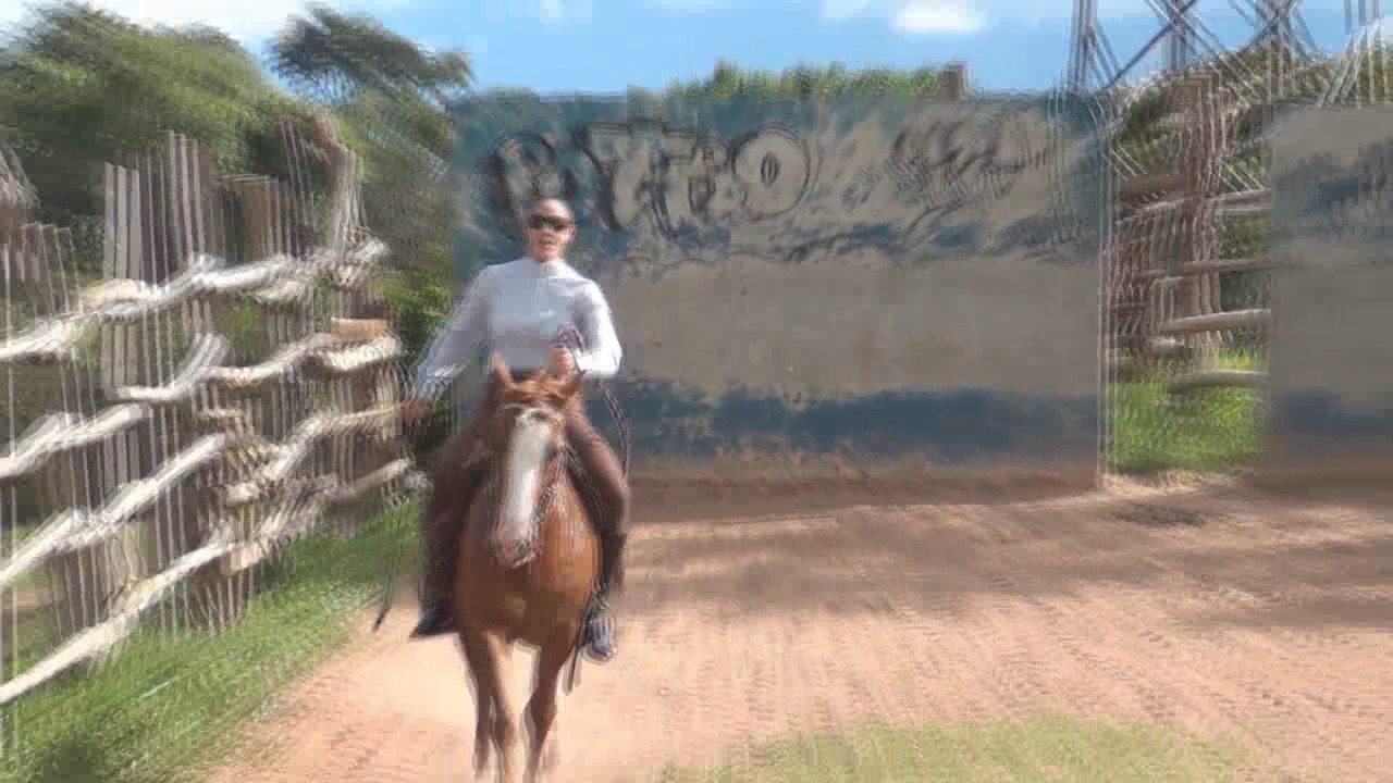 CL8565_AmaKridesonZeus.wmv_random_01.jpg