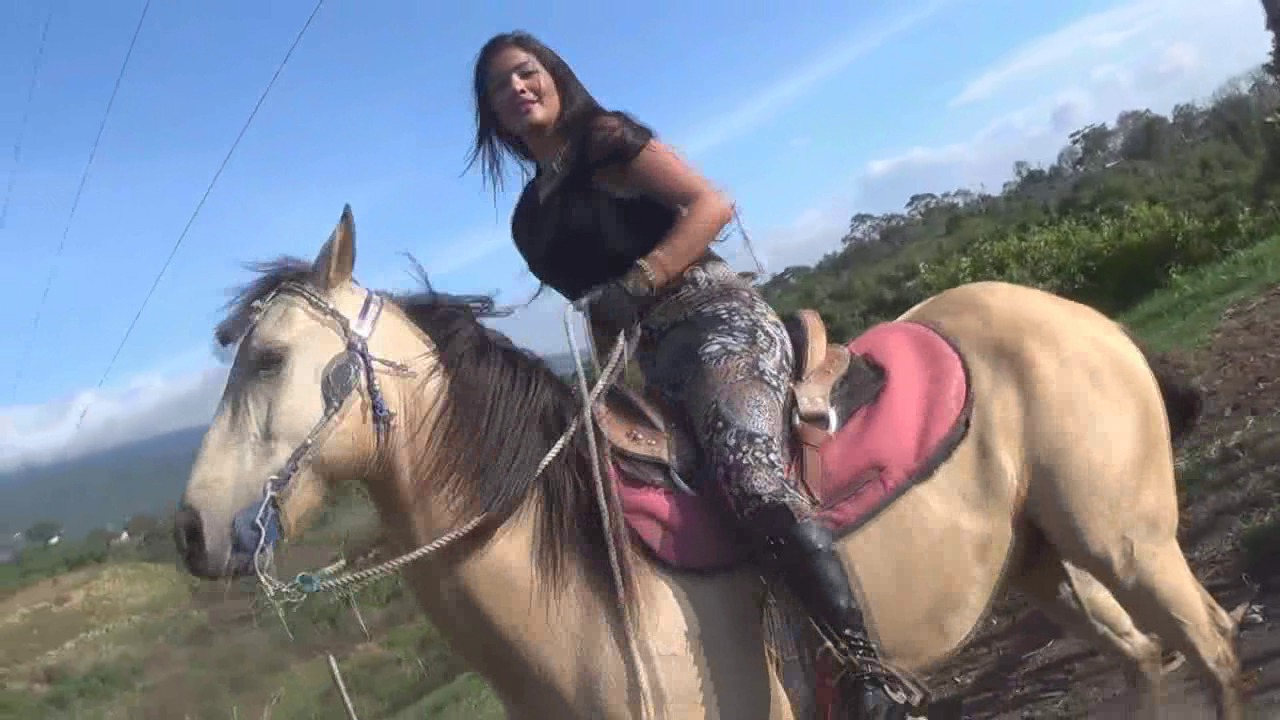 CL8565_BlackFetishBootsKarla.wmv_random_01.jpg