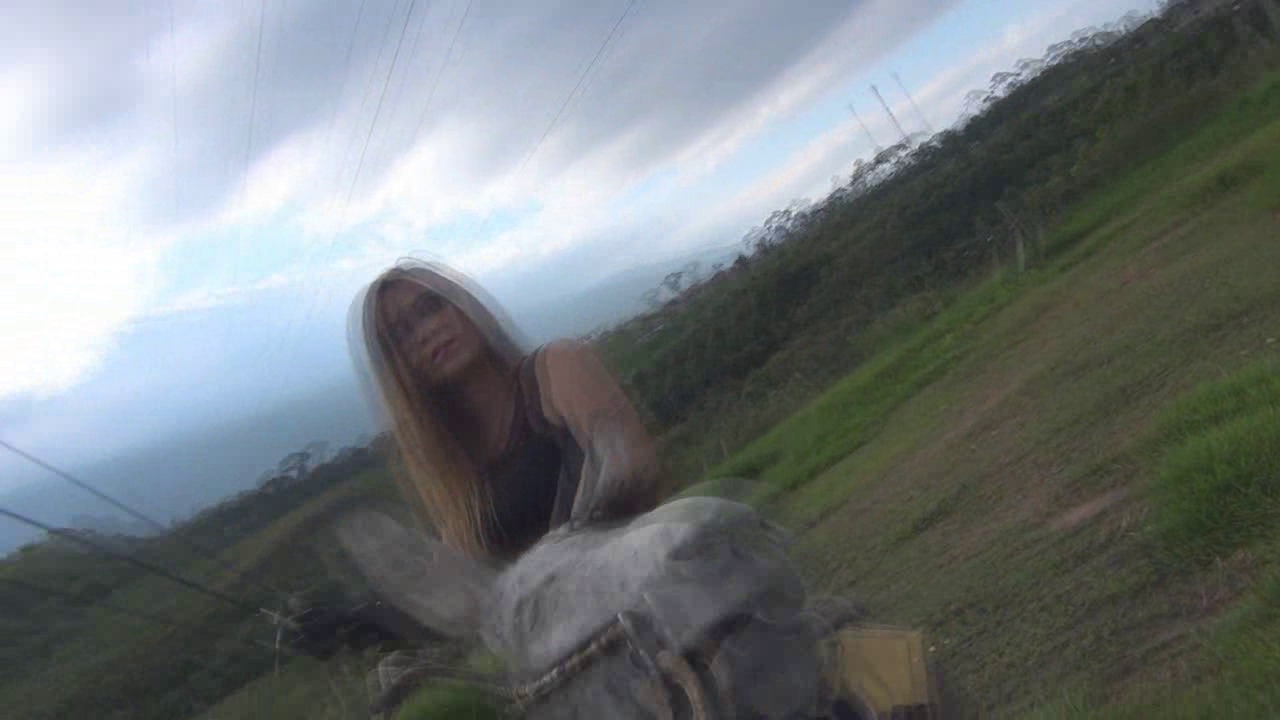 CL8565_YF_BurroRidingGoddessSylvia.wmv_random_01.jpg