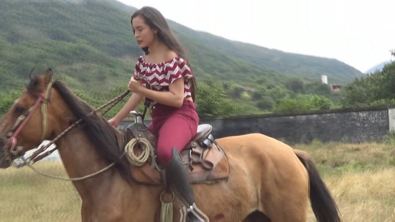 CL39751_ Samantha RedSouvenir mary.wmv_random_01.jpg