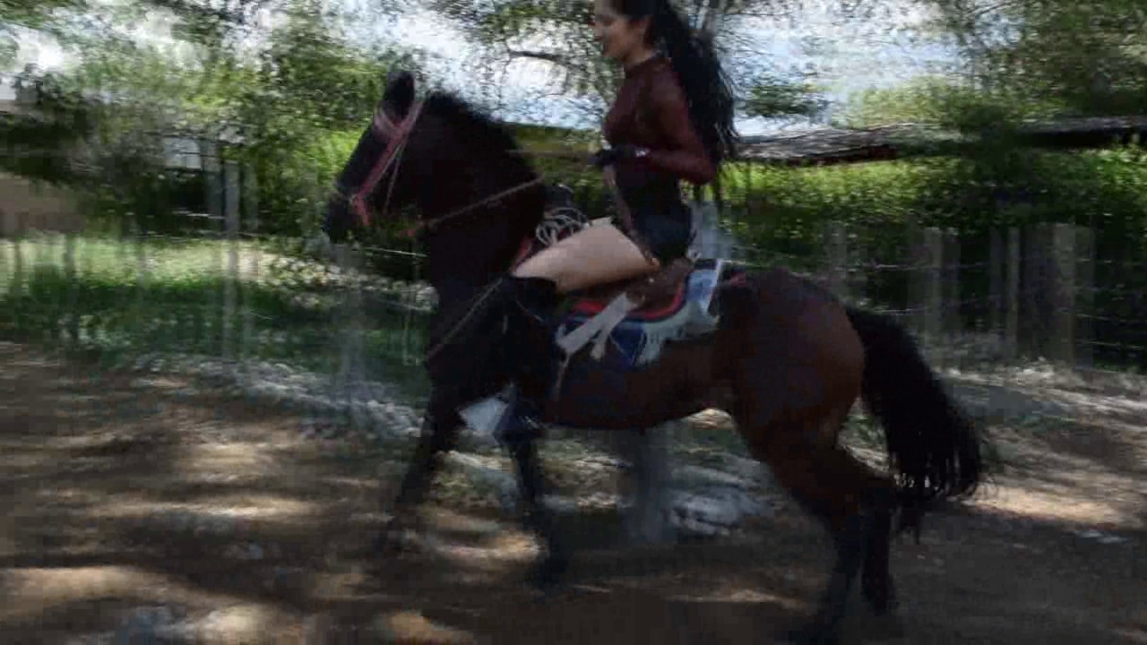 CL39751_VictoriaComeBackWithCanela.wmv_random_01.jpg
