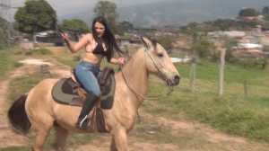 CL8565 Yf Ye RidingJeansMarian.wmv