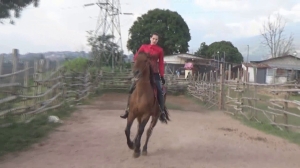 CL8565 TF FoamyRideJ.WMV