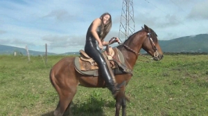 CL8565 Yf Ye RebecainBlack.wmv