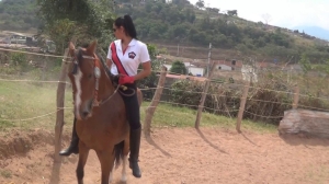 CL8565 BareBackRideK.wmv