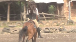 CL8565 SpurQueenDayanaRound1.wmv