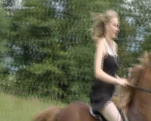 CL0106 Winds Bride 3.wmv