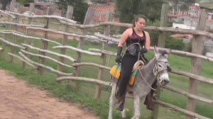 CL8565 TF AnnavsPancho.wmv
