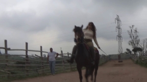CL8565 JF AnnavsCastaway.wmv