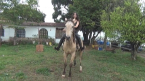 CL8565 Yf Ye Marywithhernewtoy.wmv